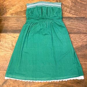 Green and white sleeveless cotton summer dress